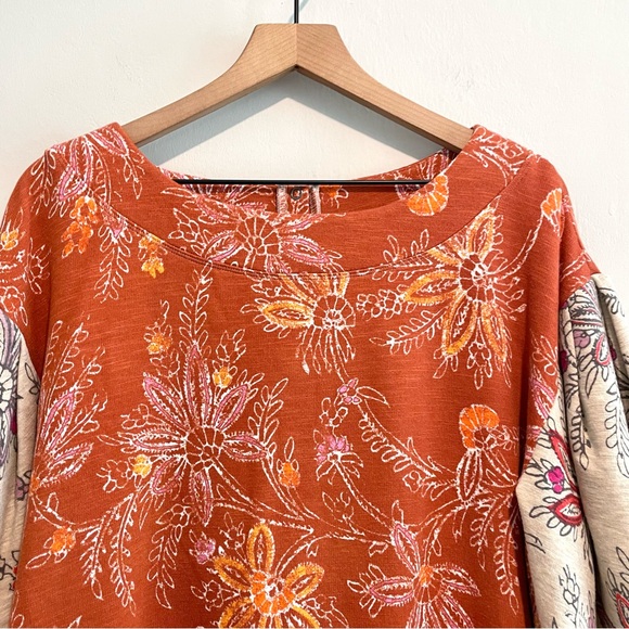 Daily Practice Floral 3/4 Sleeve Sweater - Picture 3 of 12